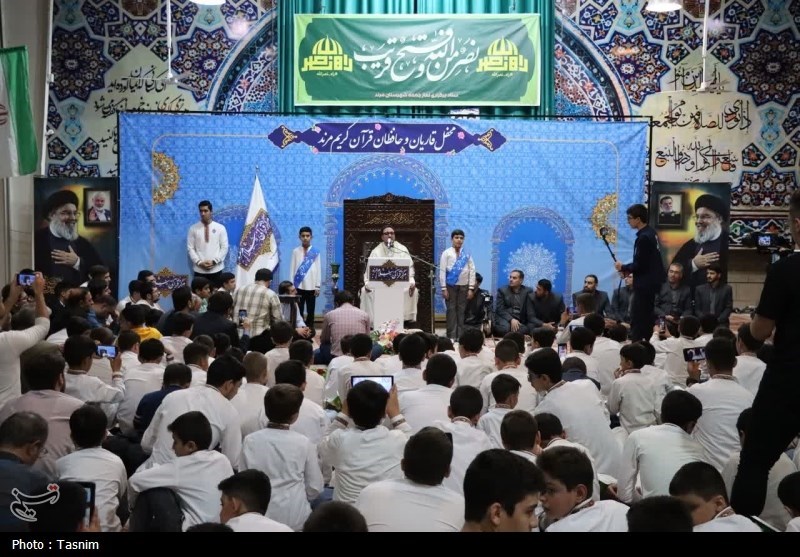 محفل قرآنی شهدای مقاومت با قرائت حمید شاکرنژاد + تصاویر