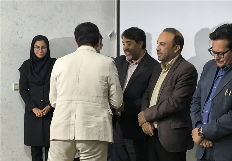 مرکز آفرینش های ادبی حوزه هنری ,