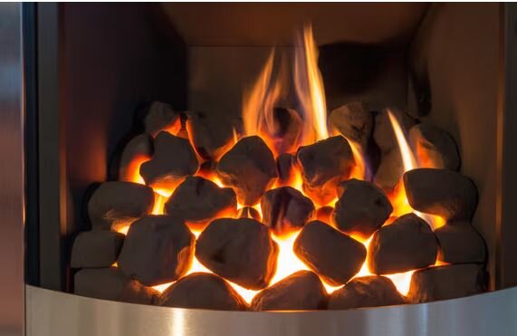 نیمی از انگلیسیها مصرف انرژی را جیرهبندی میکنند