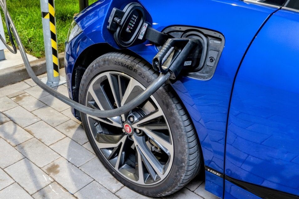 همدان پایلوت تولید خودروهای برقی شد