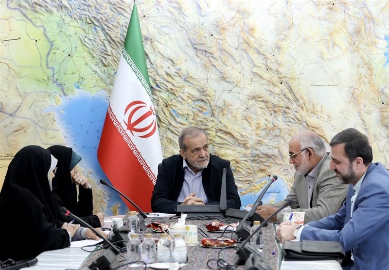 پزشکیان در دیدار اعضای کمیته ویژه ناآرامیهای سال 1401