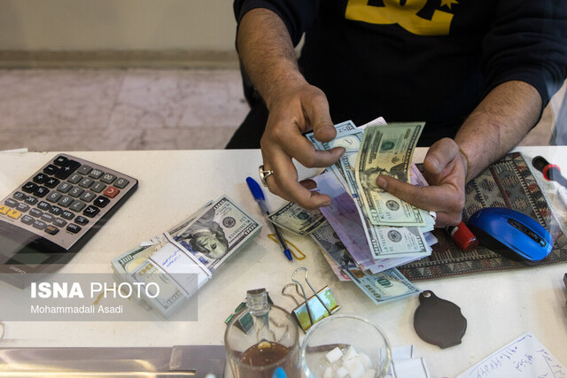 کاهش تلاطم ارزی با وجود اتفاقات سیاسی مختلف در منطقه/ آرامش به بازار ارز بازمیگردد