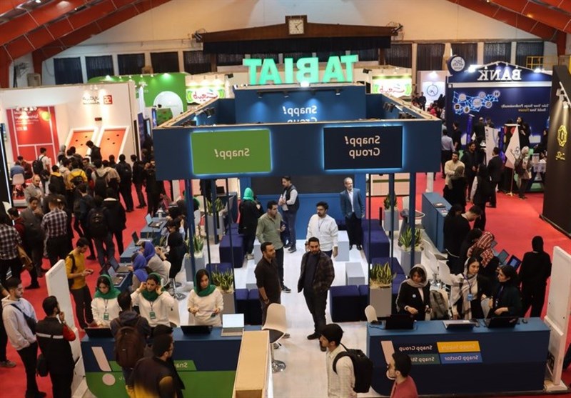 350 فرصت شغلی در نمایشگاه کار دانشگاه شهیدبهشتی ارائه شد