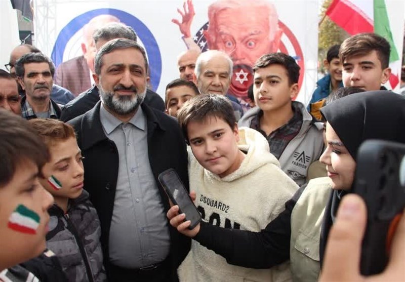 استکبار به هیچ قاعدهای پایبند نیست