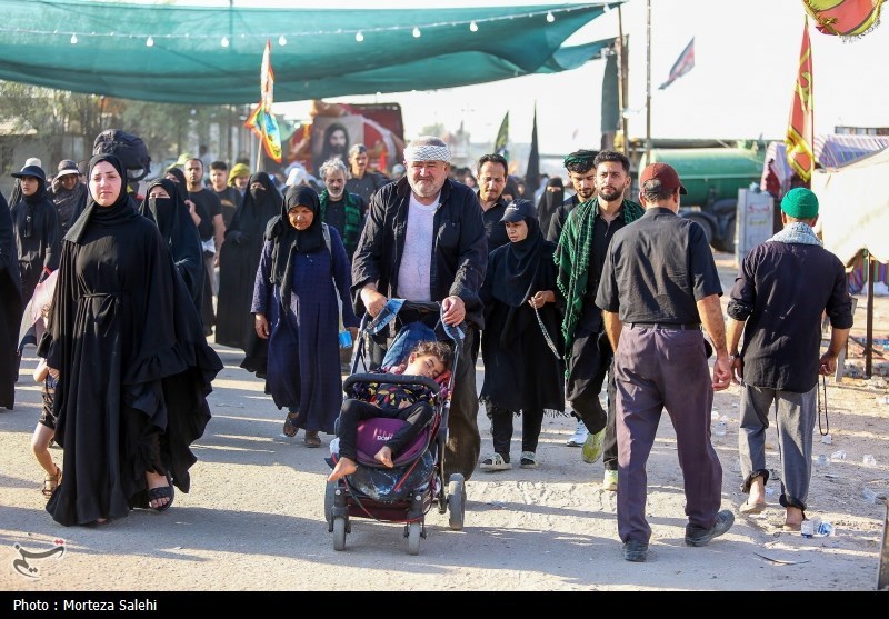 اندیشمندان برای شکلگیری امت اسلامی تلاش کنند