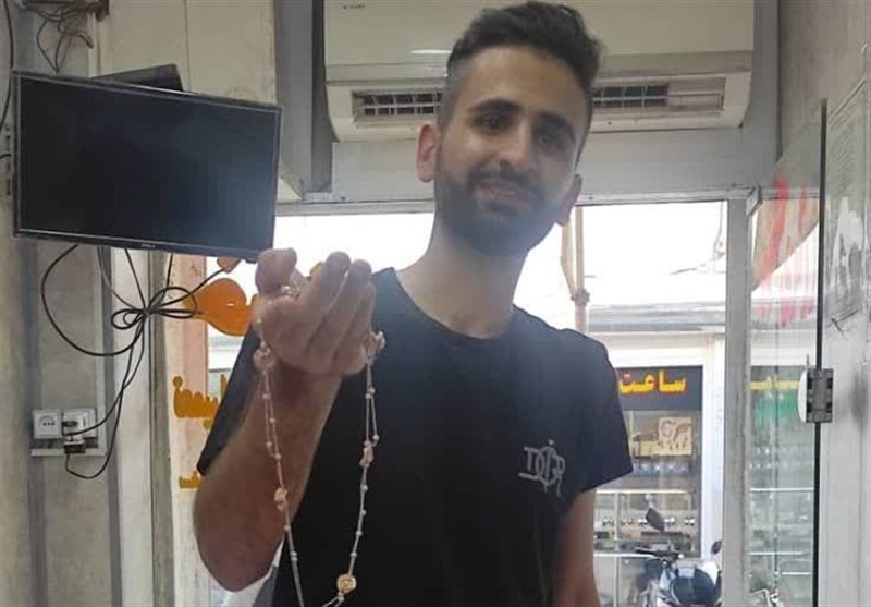 بازگرداندن طلای گمشده به صاحبش توسط جوان گناوهای