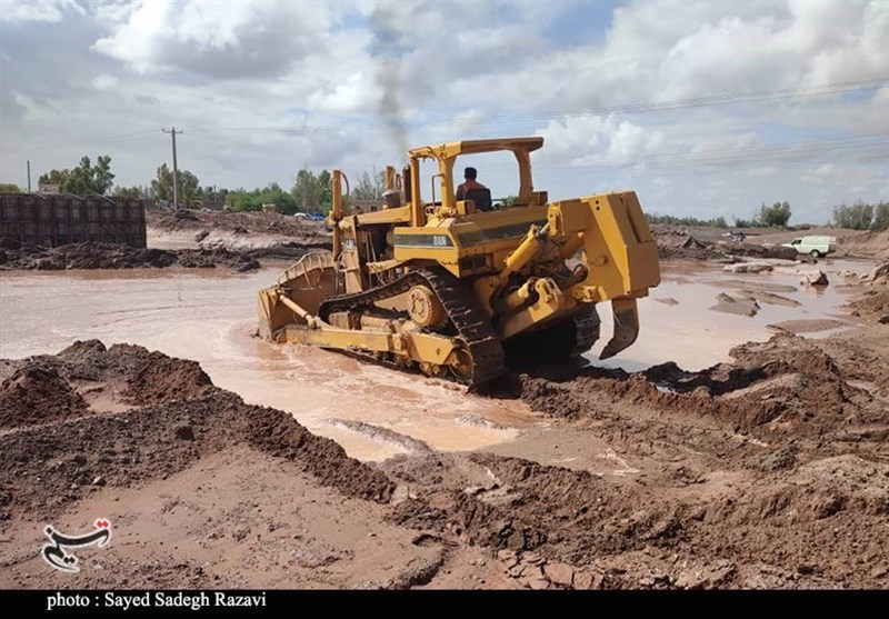 بازگشایی تمام راههایی روستایی در الیگودرز