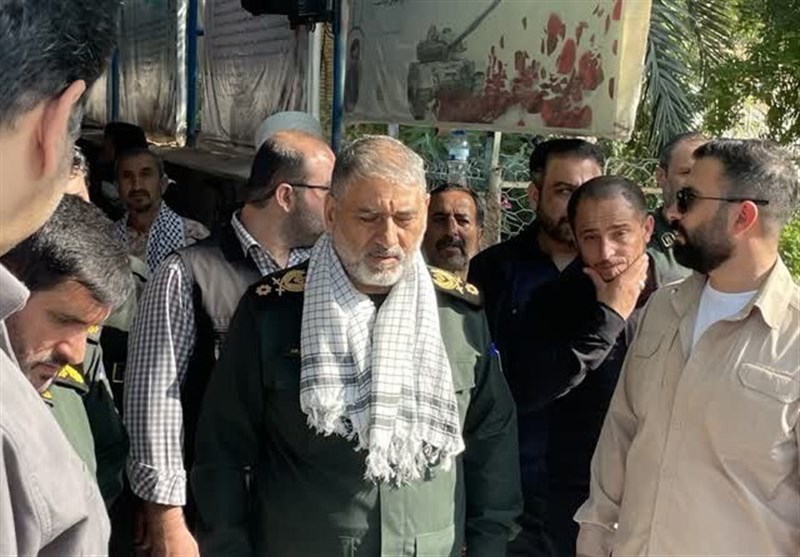 تجهیزات و تسلیحات دشمن حریف اراده مسلمانان نخواهد شد