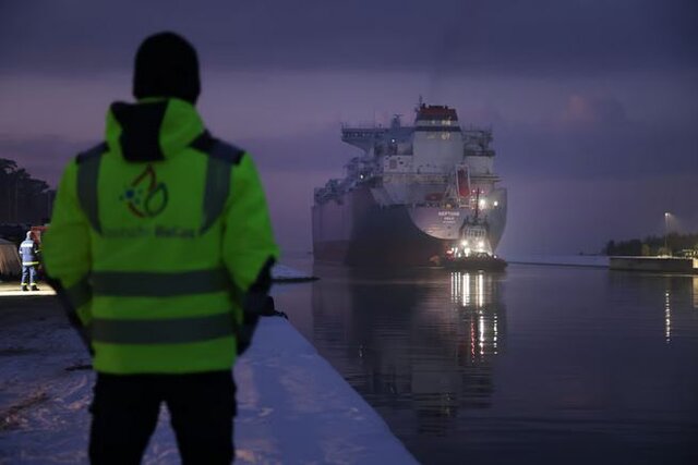 تحقیقات از کابلهای آسیب دیده به کشتی چینی ختم شد