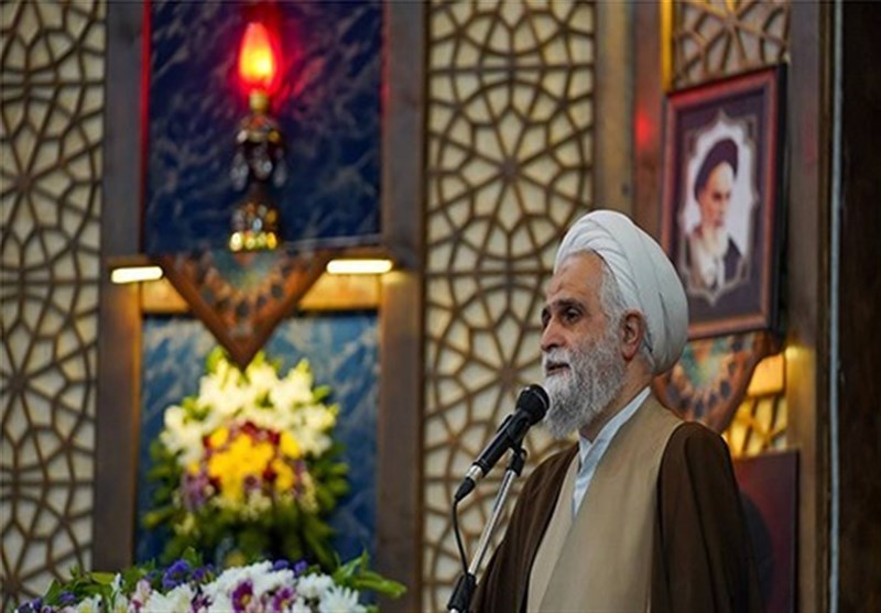 توجه به جریان حق و باطل، شاخصه اندیشه قرآنی امام خامنهای