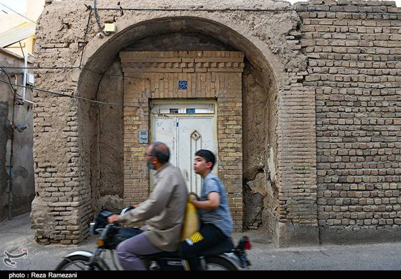 _تکمیل_ _پروژه__های_ _نیمه_ _تمام_ _شهری_ _قم_ _اولویت_ _شهرداری_ _است_