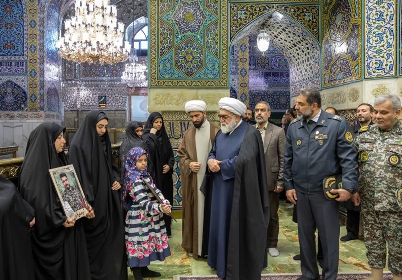 خانواده های شهدای قدس، میهمانان ویژه حرم مطهر رضوی+عکس