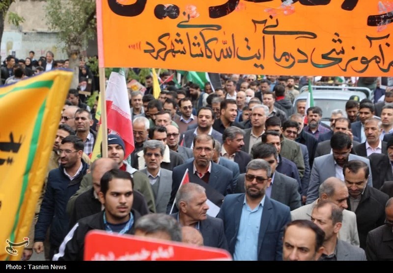 خروش دانشآموزان چهارمحال و بختیاری در راهپیمایی 13 آبان