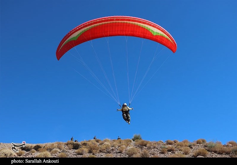 خلبان پاراگلایدر در سایت پروازی گنو جان باخت