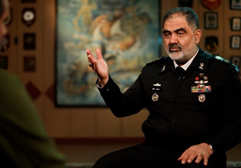 دریادار ایرانی: مقابل هرگونه تروریسم دریایی میایستیم