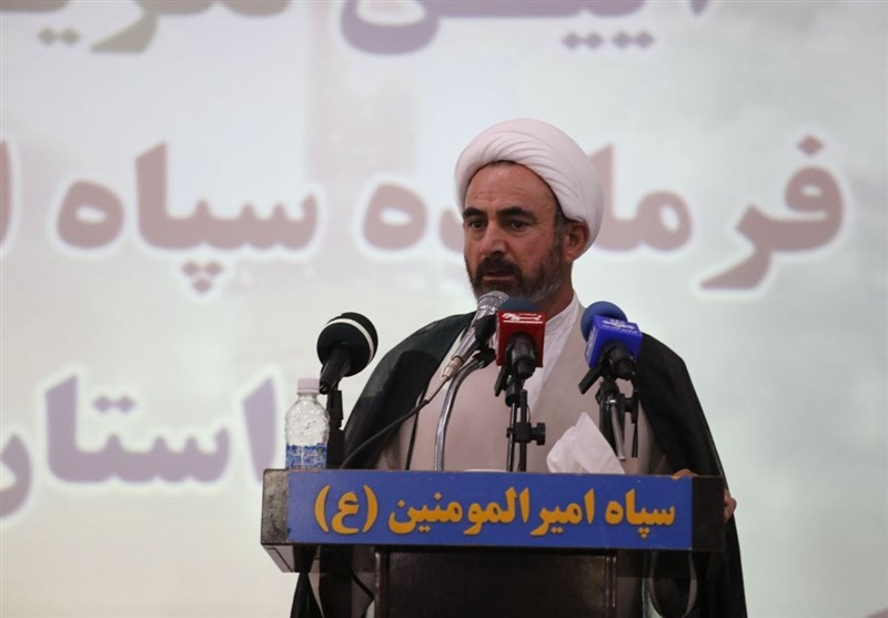 دشمنان نظام تمام توانشان را برای دینزدایی به کار گرفتهاند