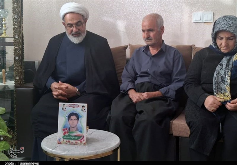 دیدار رئیس سازمان قضایی نیروهای مسلح با خانواده شهدا+فیلم