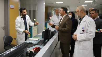 رفیعزاده: مسأله حق بیمه پرستاران را پیگیری میکنیم