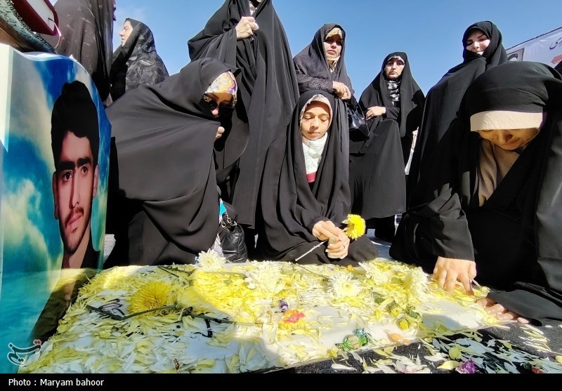 سنگ یادبود شهید جاویدالاثر