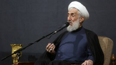 معروفی بالاتر از توجه دادن امت به امامت و ولایت نداریم