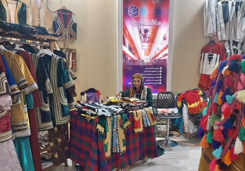 نمایش ورشوسازی بروجرد در تهران/ صنایع فراموششده احیا شود