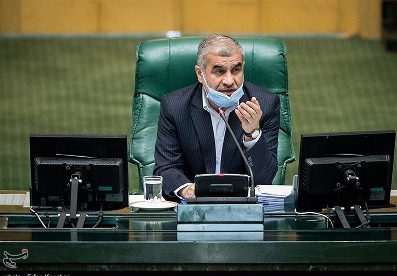 نیکزاد: ما هیچکدام از مسئولان را خیانتکار نمیدانیم