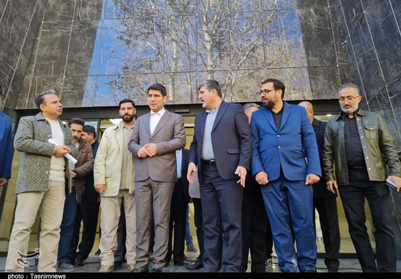 پروژه نیمهتمام تالار مرکزی سنندج سریع به اتمام برسد