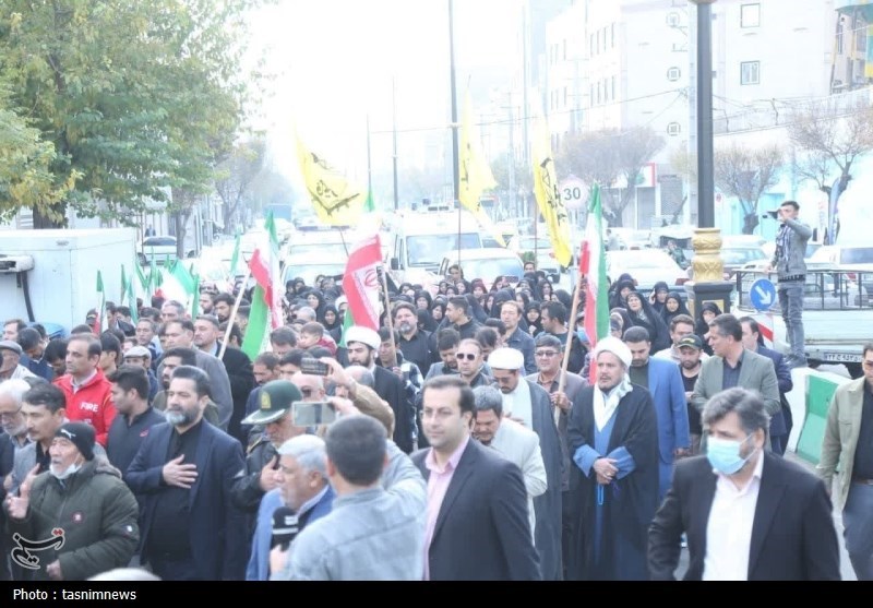 پیکر شهید مدافع حرم در باقرشهر تشییع شد+ تصاویر