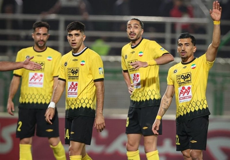 کارشناس داوری: بازیکن الواحدات باید اخراج میشد