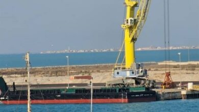 آباندازی بارج 2 هزار تنی جوشن در بندر بوشهر