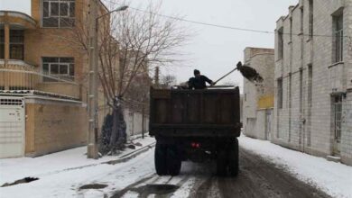 آمادهباش شهرداری بجنورد/ تلاش شبانه برای یخزدایی معابر