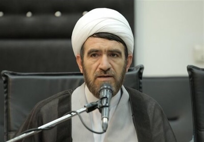 اقامتگاههای بدون مجوز در قم باید ساماندهی شود