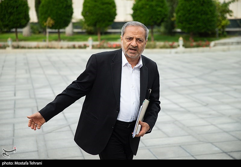 اقامه نماز مهمترین مأموریت وزارت آموزش و پرورش است