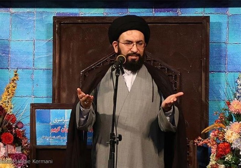 امام جمعه زنجان: بصیرت دینی بسیاری از آسیبها را رفع میکند