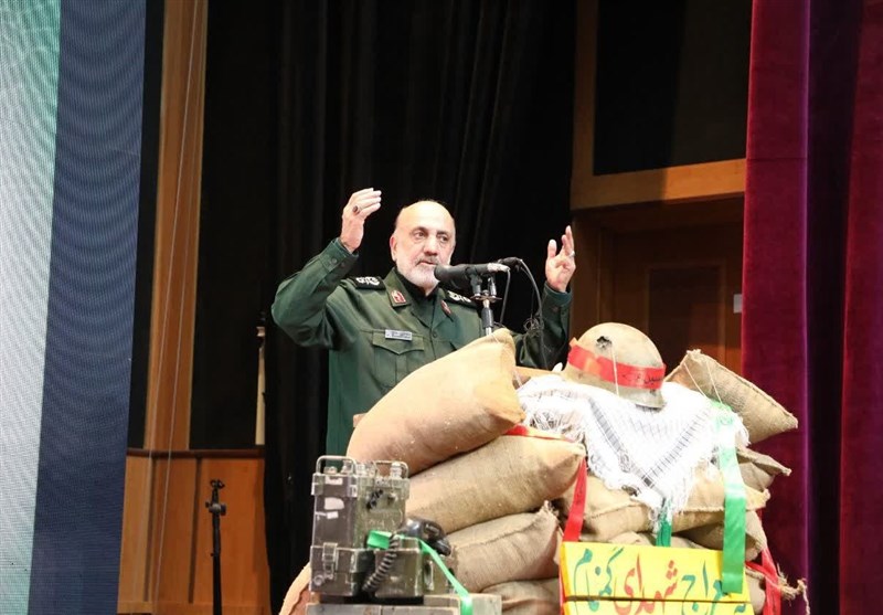 امدادگران با روحیه "انقلابی و جهادی" به کمک مردم میشتابند