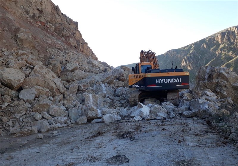 انجام 67 عملیات ریزشبرداری پس از بارشها در جادههای ایلام