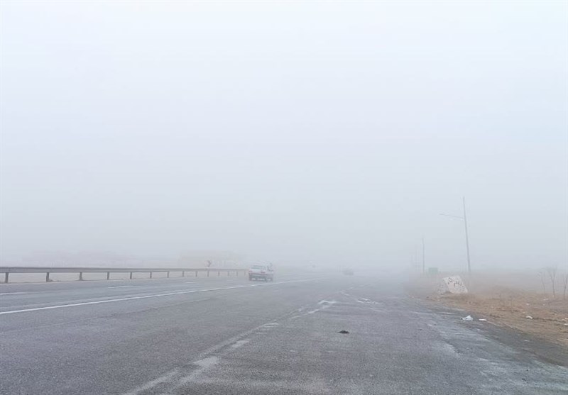 بارش باران و برف، مه آلودگی و کاهش دما قم را فرا میگیرد