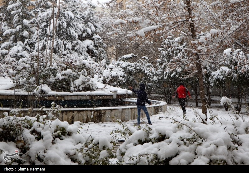 بارش برف در همه محورهای مواصلاتی زنجان