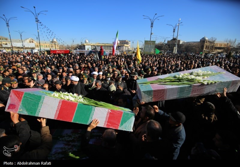 تشییع و وداع عمومی با شهدا در همدان+ تصویر