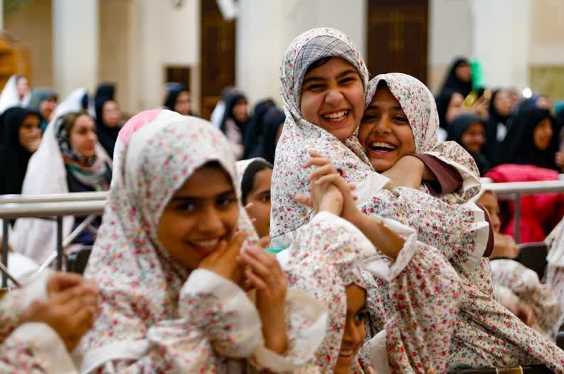 جشن تکلیف دختران در حرم امین ولایت + تصاویر