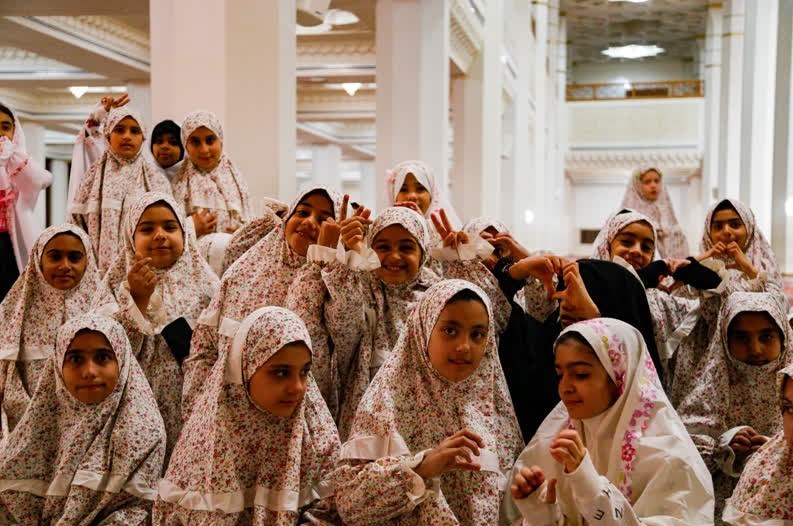 جشن تکلیف دختران در حرم امین ولایت + تصاویر