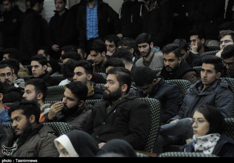 دانشجویان سفیران تغییر و تحول در جامعهاند