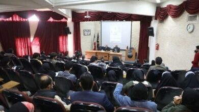 دانشجویان، ناظران و منتقدان سند 20ساله شیراز باشند