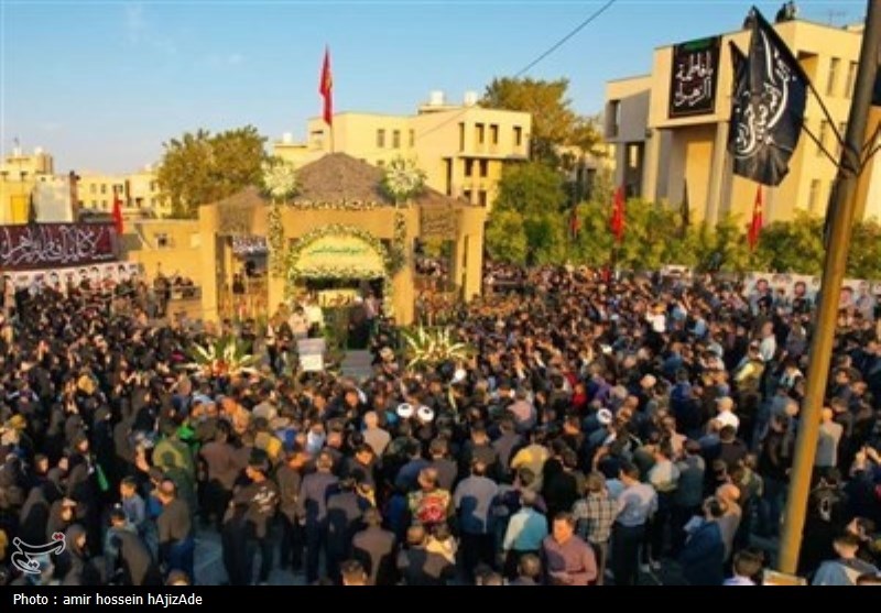 دفن شهید دفاع مقدس در یادمان جنوب استان بوشهر