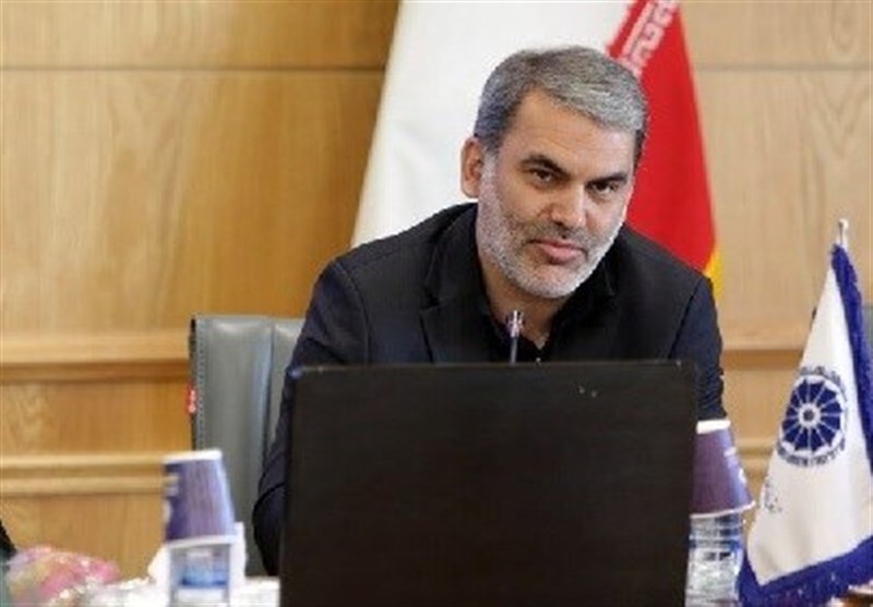 دولت توپ تصمیمگیری درباره بنزین را به زمین مجلس نیندازد