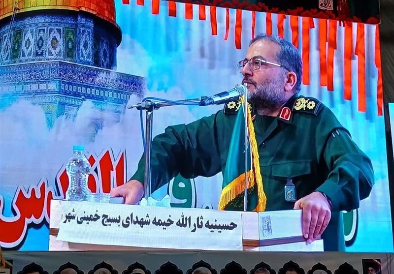 سردار سلیمانی: در برابر جنگ روانی دشمن استوار ایستادهایم