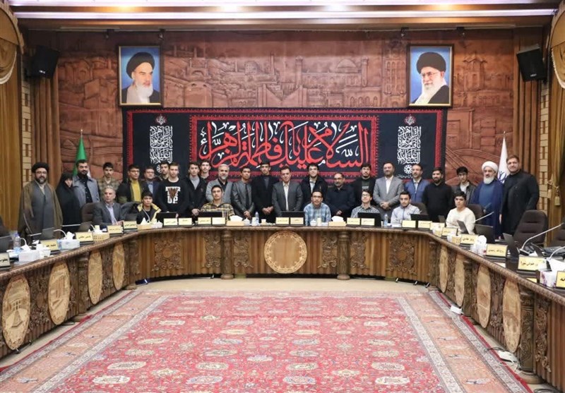 شورای ششم میزبان دانشآموزان تبریز/ تکلیفپذیری در صحن شورا