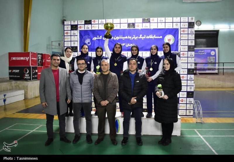 قهرمانی بانوان زنجانی در لیگ برتر بدمینتون+تصاویر