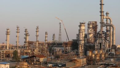 مجوز به وزارت نفت برای فروش فرآوردههای پالایشگاه آبادان