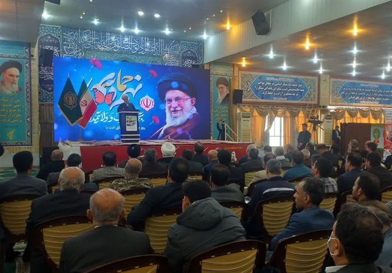 مسئولان به فکر معیشت مردم باشند/ فضای مجازی مسئله نیست